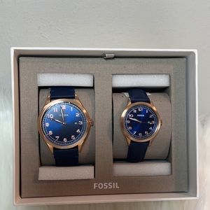 NWT FOSSIL His and Her Wylie Three-Hand Navy Leather Watch Box Set BQ2470SET